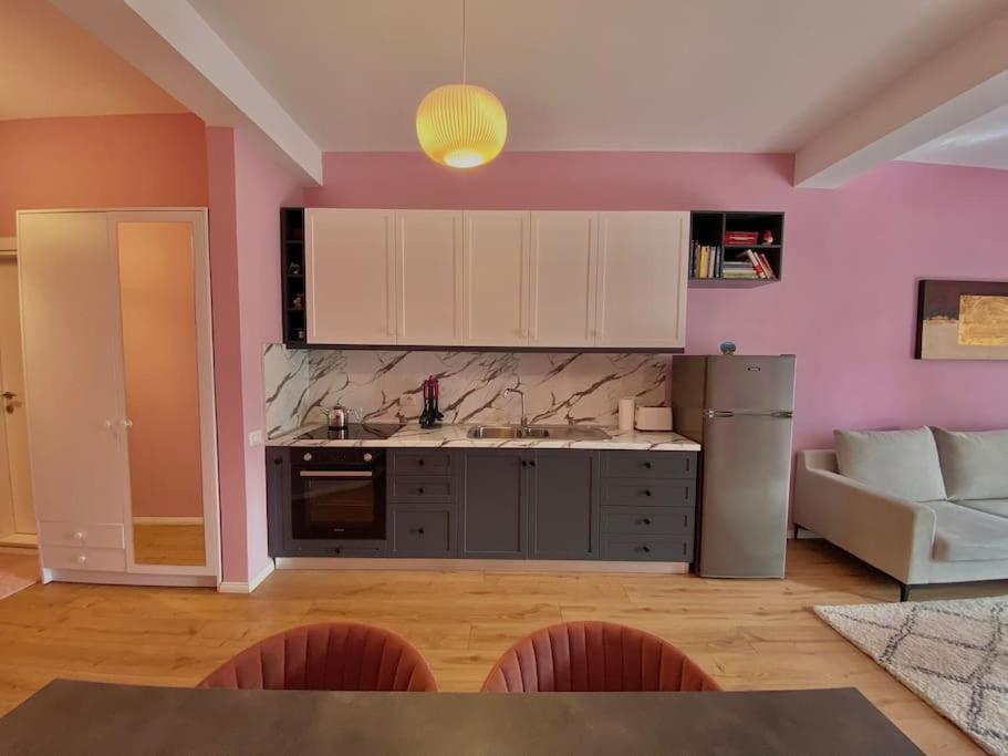 Coral Apartment - City Center Tirana Bagian luar foto