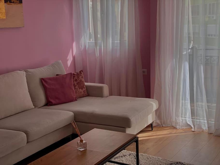Coral Apartment - City Center Tirana Bagian luar foto
